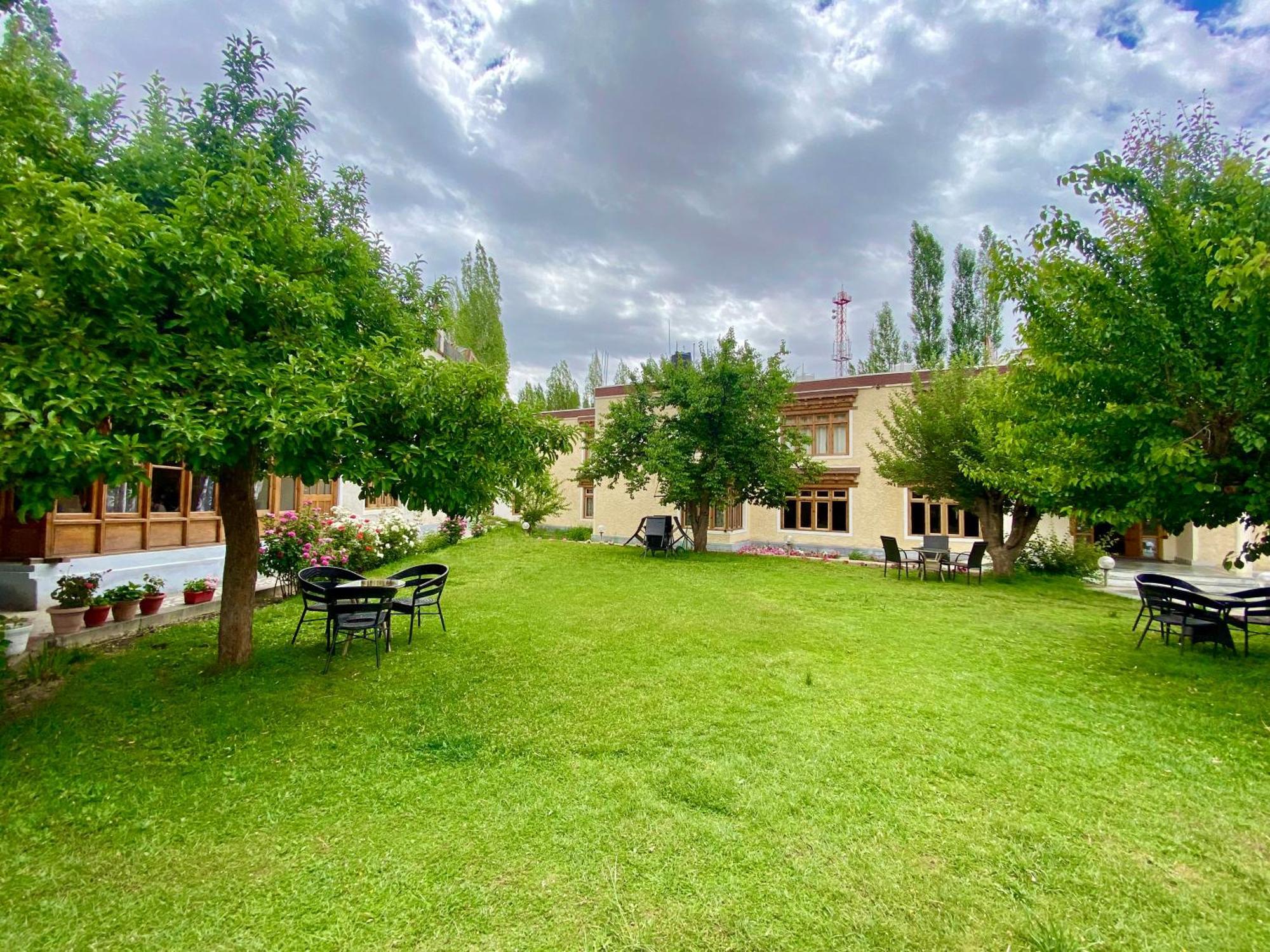 Hotel Palam Hills Leh Zewnętrze zdjęcie